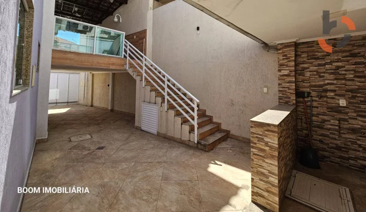Imagem Casa com 5 dormitórios à venda, 218 m² por R$ 750.000,00 - Califórnia - Nova Iguaçu/RJ