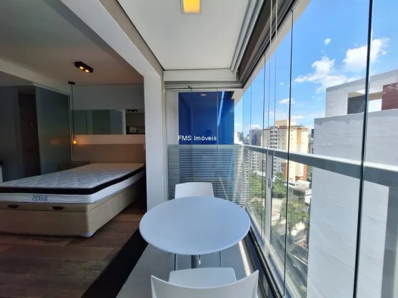 Imagem Studio de luxo à venda na Vila Olímpia, São Paulo-SP: 1 quarto, 1 suíte, 1 sala, 1 banheiro, 1 vaga, 25m². Venha conferir!