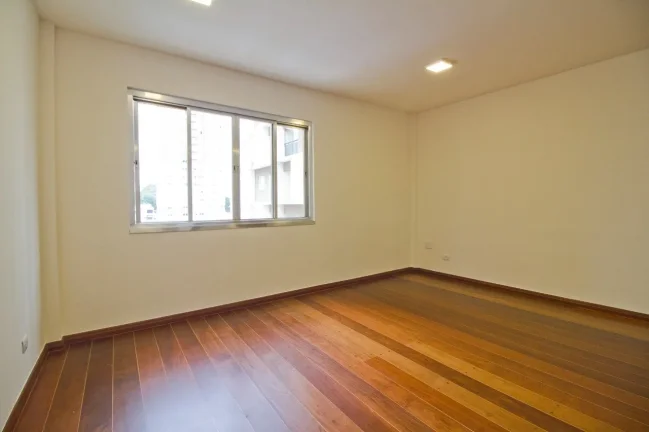 Imagem Apartamento 100M² Reformado, 2Q, 1 Suíte, 2 Banheiros, 1 Vaga, Salão de Festas e Salão de Jogos.