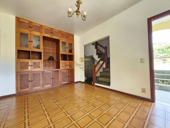Imagem Casa para Venda em Teresópolis / RJ no bairro Cascata do Imbuí