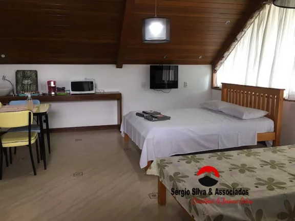 Imagem Casa de Alto Padrão a Venda no Alto da Boa Vista, em Campos do Jordão - SP.