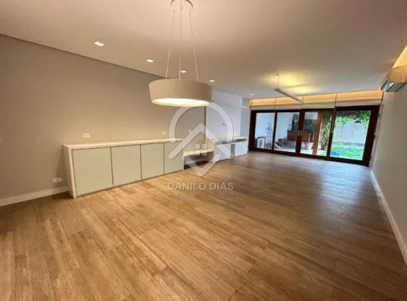 Foto do imóvel Casa de Condomínio com 3 Quartos à Venda, 269 m² em Campo Belo - São Paulo