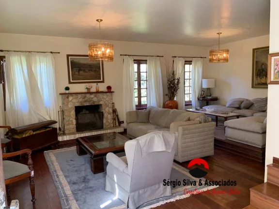 Imagem Casa para Locação Anual na Região do Alto do Capivari em Campos do Jordão.