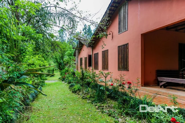 Imagem Chácara maravilhosa com 7 dormitórios à venda por R$ 2.400.000,00 - Cunhupã - Rio Negro/PR