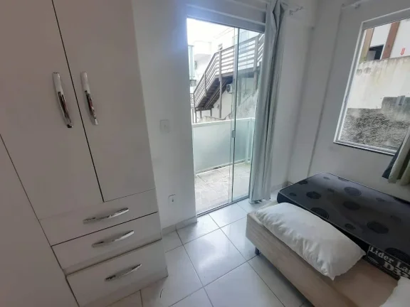 Imagem Studio com 24m2, 600 m da UFSC, Aceita Pets.Carvoeira. Florianópolis, SC.