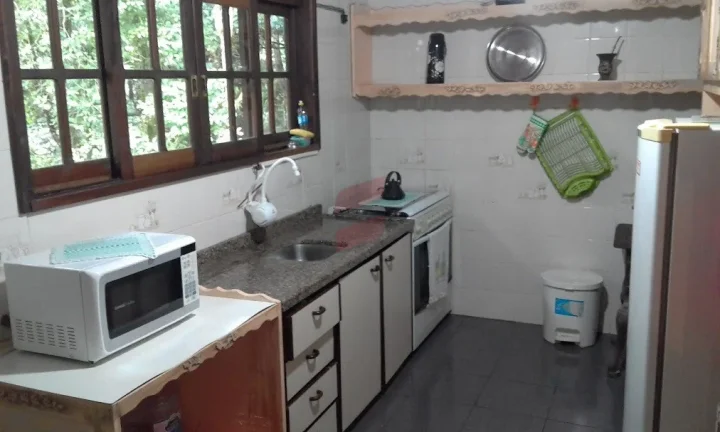 Imagem CHÁCARA com 3 dormitórios à venda com 5000m² por R$ 1.690.000,00 no bairro Vila Franca - PIRAQUARA / PR