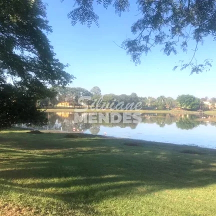 Imagem Excelente casa 280 m² com piscina no condomínio Vivendas do Lago