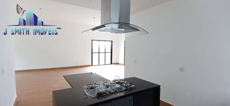 Imagem CASA TÉRREA, NOVINHA!! 245m², PISCINA. CÔMODOS GRANDES. CONDOMÍNIO FECHADO.