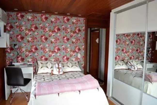 Imagem Sobrado com Sala Comercial no Bairro Cordeiros - Itajaí