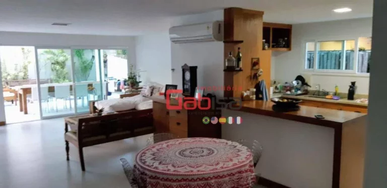 Imagem Casa com 5 dormitórios à venda, 310 m² por R$ 2.600.000,00 - Village de Búzios - Armação dos Búzios/RJ