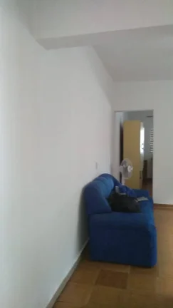 Imagem Casa Terrea com quintal 99 metros 2 Dormitorios e 2 Vagas de Garagens