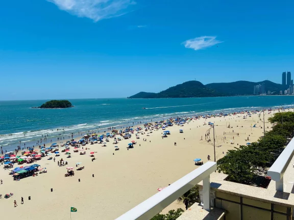 Imagem Frente mar com 3 dormitórios sendo 1 suíte e 2 vagas, Vista Panorâmica da Orla de Balneário Camboriú