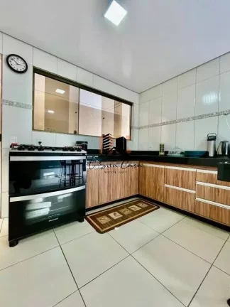 Imagem Casa à venda 4 quartos Bairro Arvoredo - Contagem/MG