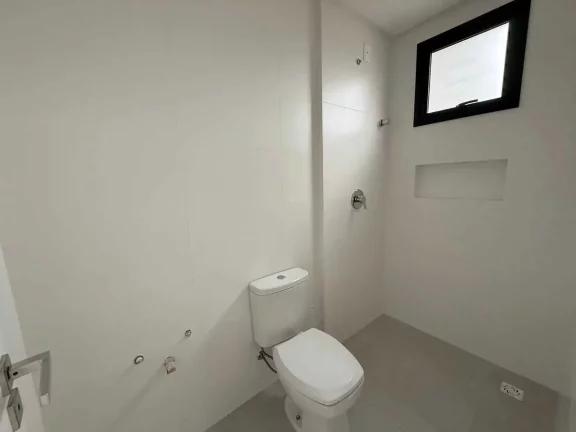 Imagem Apartamento com 3 suítes e 2 vagas de garagem no Bairro Meia Praia em Itapema