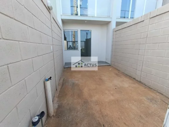 Imagem Casa com 2 Quartos à Venda, 74 m² em Novo Barreirinho - Ibirité