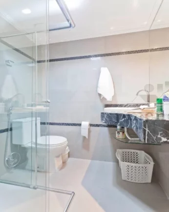 Imagem Perdizes apartamento com 3 suítes e 3 vagas, próximo ao parque Água Branca.
