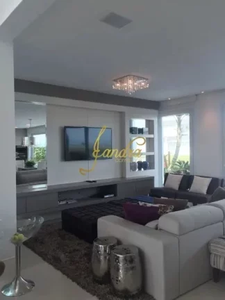 Imagem Casa condomínio com 05 suites e piscina aquecida