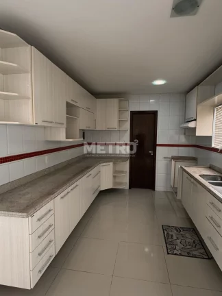 Imagem Casa, Cond. Água Viva, Piscina, Gourmet com churrasqueira, 4 4, sendo 2 suítes