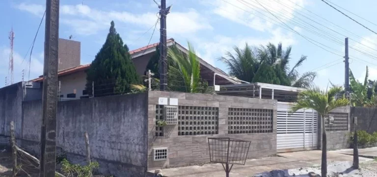 Imagem Ampla Casa de 183m² em Poço – Conforto, Segurança e Lazer!