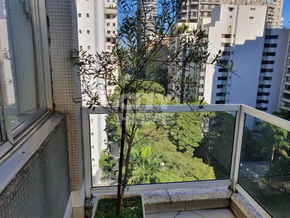 Imagem Apartamento à venda em andar alto, um por andar, com 2 quartos, sendo 1 suíte com closet e o segun...