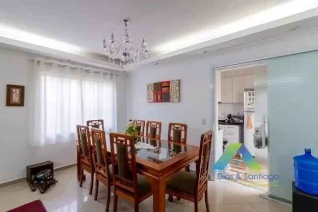 Imagem Casa de condomínio à venda com 174m², 3 quartos e 2 vagas