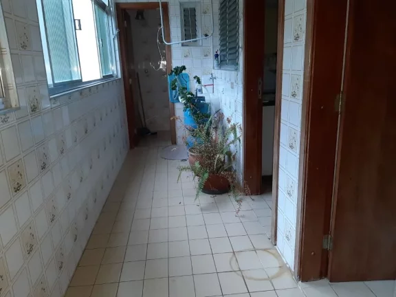 Imagem Pitangueiras. Apto. amplo com 03 dorm. sendo 01 suíte