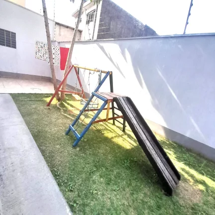 Imagem móvel aconchegante com 2 quartos e 2 banheiros com vaga