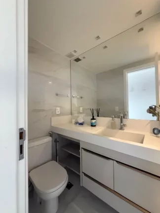Imagem A 5ª Avenida Imóveis selecionou esse lindo apartamento, totalmente reformado no BARRA THE PLACE: 2/4, suite, 70,01 m², andar alto R$890.000,00