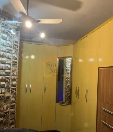 Imagem Sobrado em excelente estado, com 3 dormitórios (todos com armários, ar-condicionado e ventiladores...