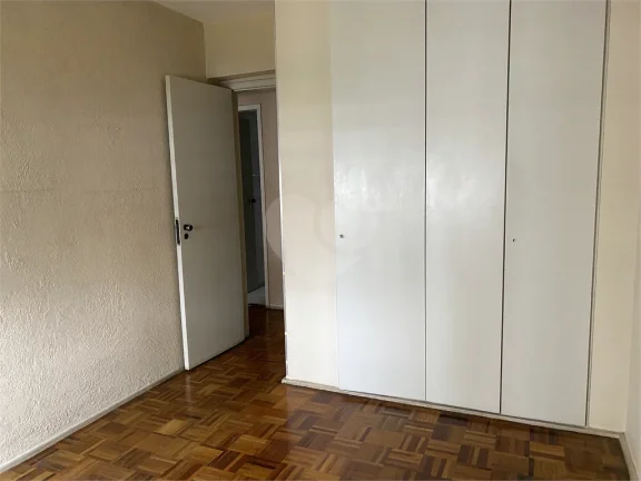 Imagem Apartamento à venda com 3 quartos, sendo 1 suíte, no condomínio Solar Castro Marim, São Paulo - SP