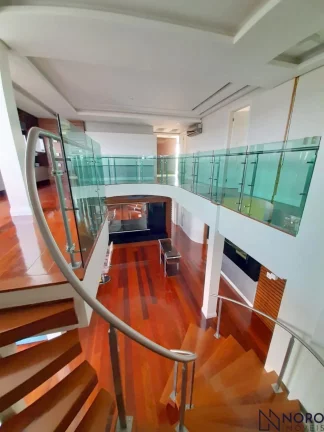 Imagem Cobertura Exclusiva com Piscina e 366m² – Sofisticação e Conforto em Alto Padrão