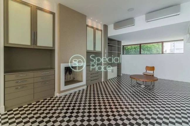 Imagem Apartamento com 217m² em Perdizes Living amplo com lareira, com caixilhos do piso ao teto, muito cl...