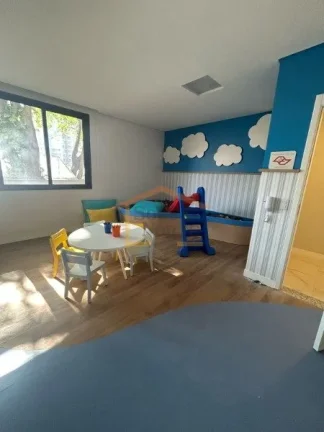 Imagem Apartamento de 25 m², mobiliado, com 1 dormitório, 1 banheiro e armários na cozinha, quarto e ban...