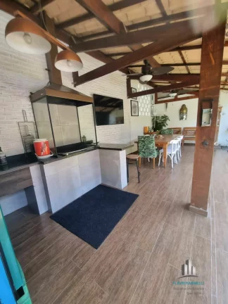 Imagem Alphaville 6 Casa de 259m² com 3 Dorms sendo 1 Suíte e 2 Vagas de Garagem