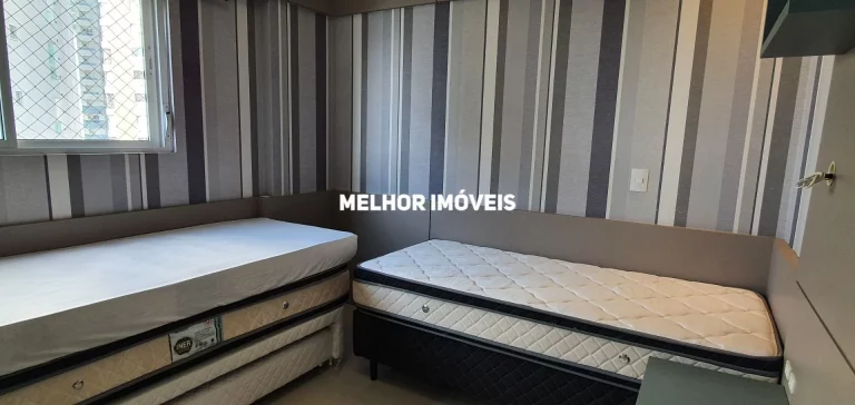 Imagem Apartamento mobiliado e equipado com 3 suítes, vista parcial para o Mar em Balneário Camboriú
