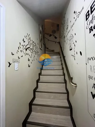 Imagem Linda casa triplex em condomínio em Santos no Marapé
