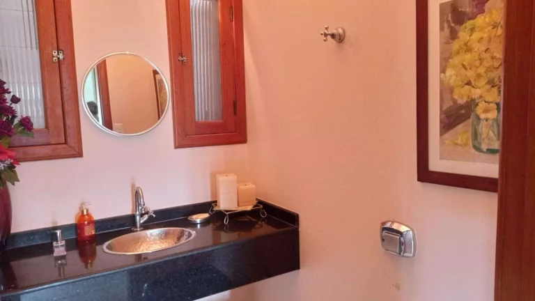 Imagem Chácara com 4 Dormitórios à Venda, possui Piscina, Área de 78.000 m² - Ratones - Florianópolis/SC