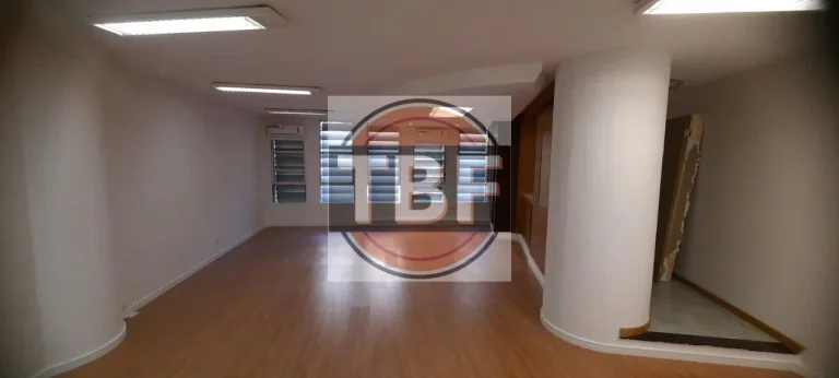 Imagem Sala Comercial no Edifício Itália: 60 m² e 2 banheiros