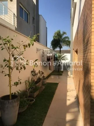 Imagem Belíssima casa de Condomínio a venda Parque Taquaral, em Campinas.

Com arquitetura moderna em con...