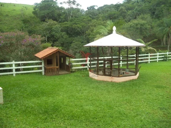 Imagem Sitio com bastante Água, represa, Lago, Piscina .Bairro Rio do Peixe, Guaratinguetá