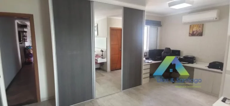 Imagem Santo André Cobertura 176M², 3 dormitórios, sendo 1 reversível, 1 suíte, 2 vagas, espaço gourmet, ótima localização e valor !!!