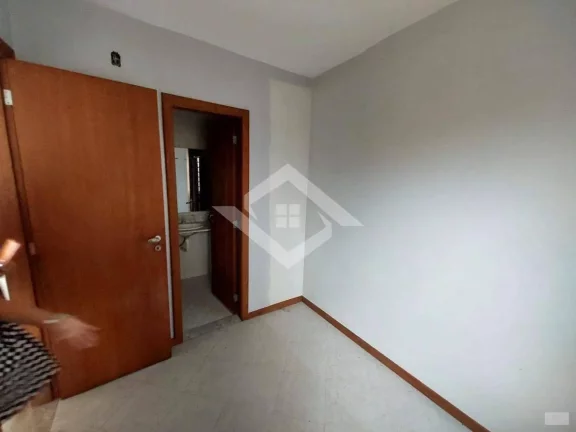 Imagem Casa 5 qrtos (2 Suítes), 2 Salões. Cond. Parque dos Girassois, Campo Grande