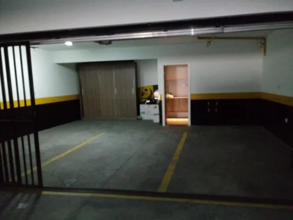 Imagem Sobrado em condomínio com 2 suites