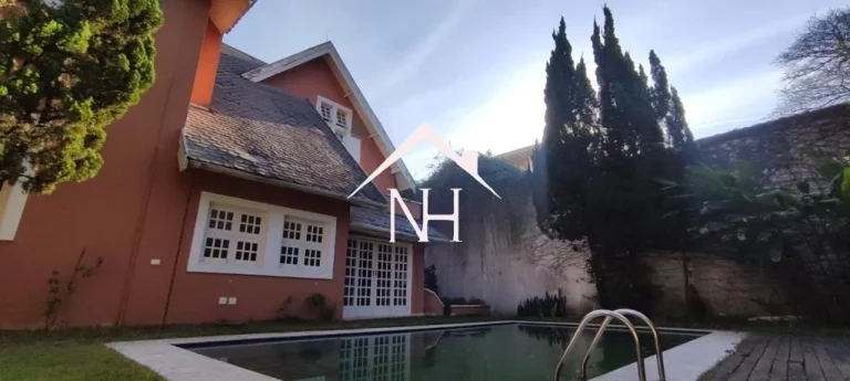 Imagem casa em condomínio fechado, condomínio de casas , casa com piscina, churrasqueira, vaga coberta, 4 suítes, portaria, segurança, casa