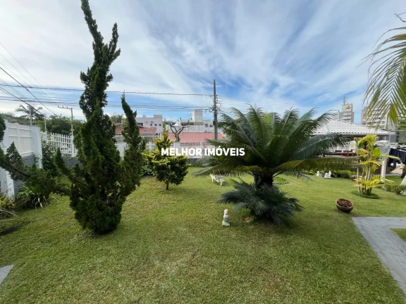 Imagem Terreno com 03 Sobrados Geminados à Venda – Praia dos Amores, Balneário Camboriú