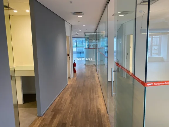Imagem Sala Comercial na Vila Cordeiro com 2.137,40 m² de Área