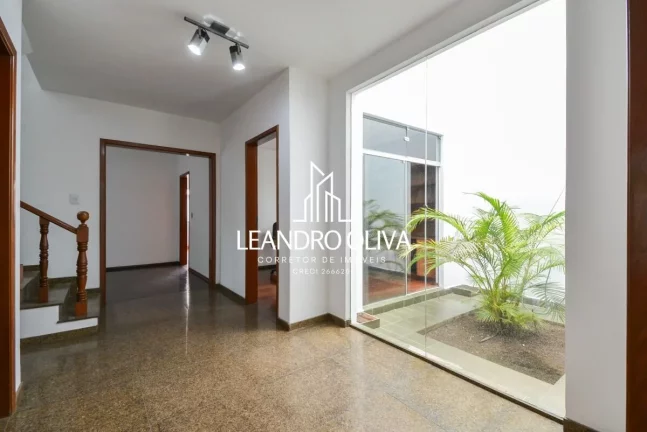 Imagem Sobrado à Venda no Planalto Paulista 331m² | 4 Dorms | Espaço, Conforto e Sofisticação