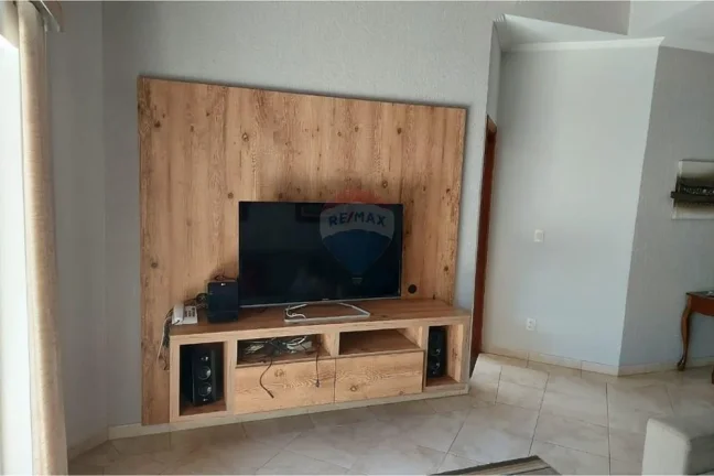 Imagem Casa de Condomínio: Moderna e Totalmente Mobiliada no Condomínio Vila dos Inglezes