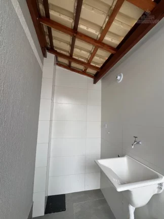 Imagem Elegância e Praticidade Casa de condom. com 2 dmt e suíte a 640 metros do mar