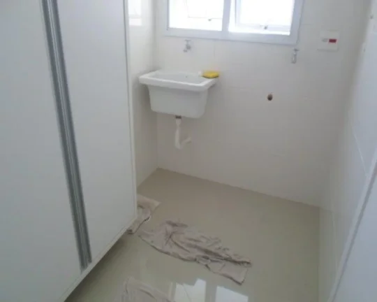 Imagem Apartamento à venda no Guarujá na Praia das Pitangueiras.